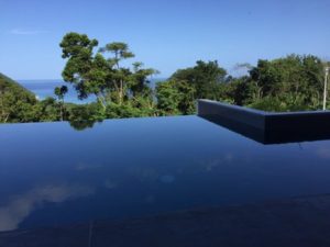 Guadeloupe Deshaies, villa 8 personnes, piscine a debordement